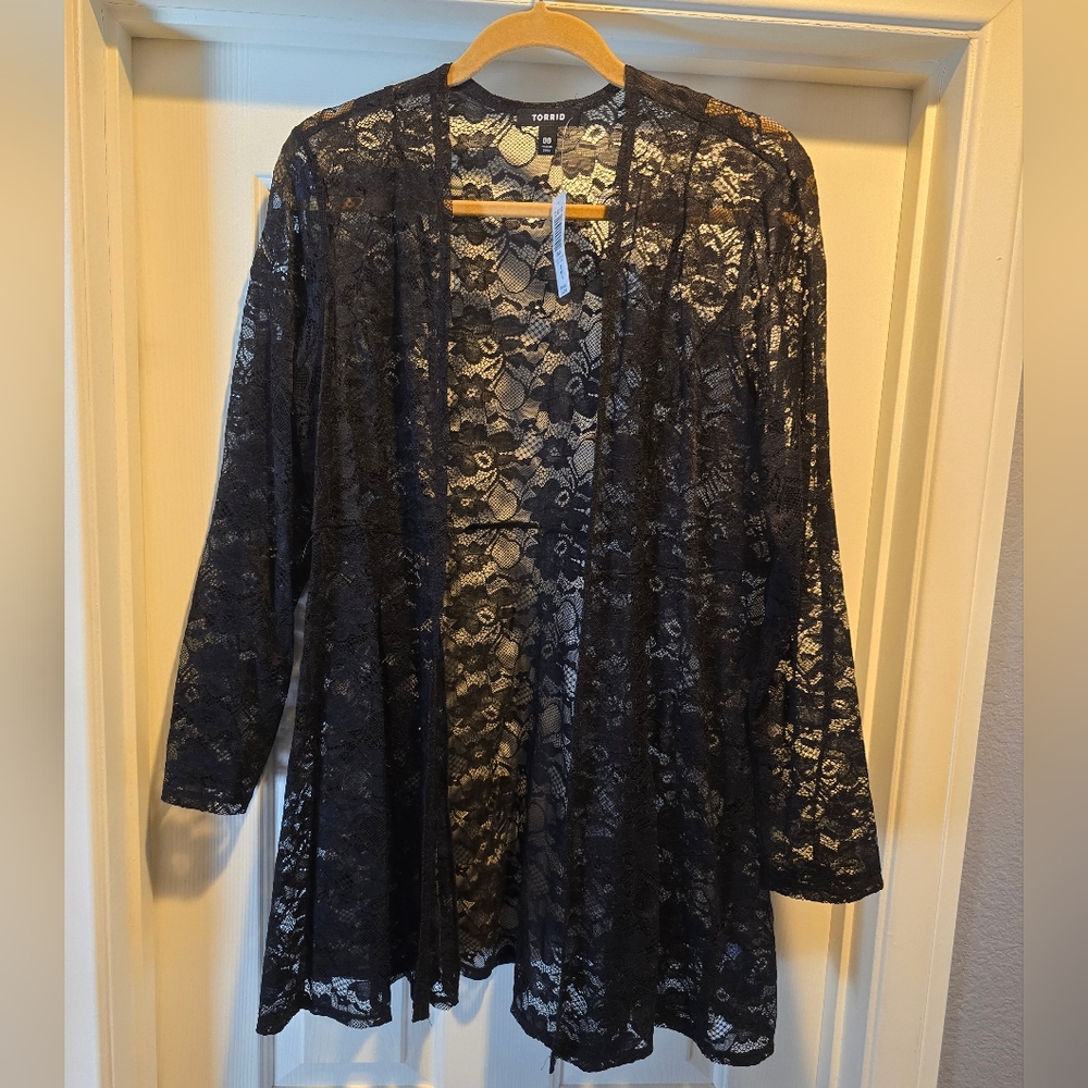 NWT Torrid Black Lace Kimono